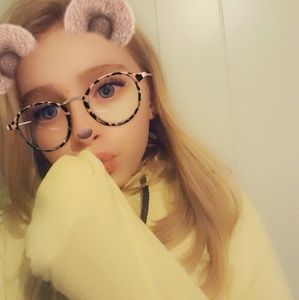 Meet your Posher, Izabella